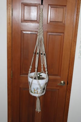 Macrame Pot Holder w/Beads